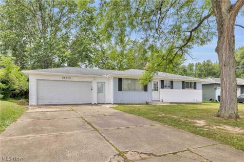 20559 Westwood Park Boulevard Strongsville OH 44149