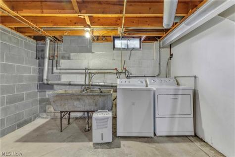 20559 Westwood Park Boulevard Strongsville OH 44149