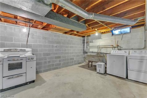 20559 Westwood Park Boulevard Strongsville OH 44149
