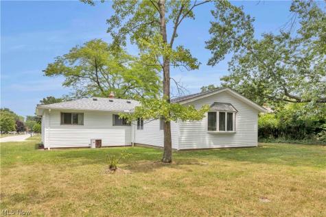 20559 Westwood Park Boulevard Strongsville OH 44149
