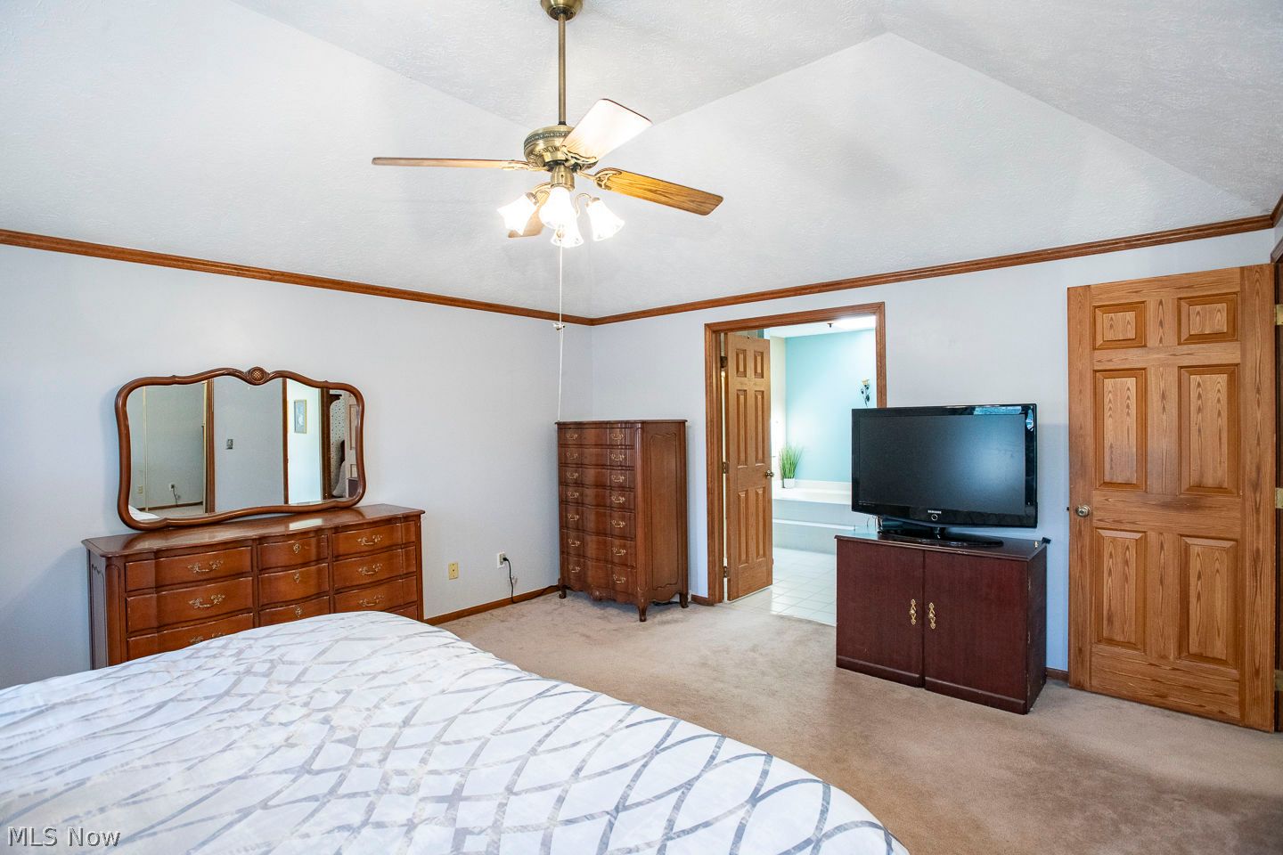 18100 Rustic Hollow Strongsville OH 44136