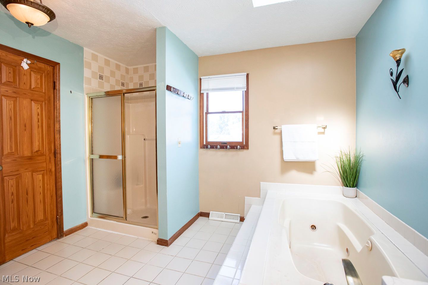 18100 Rustic Hollow Strongsville OH 44136