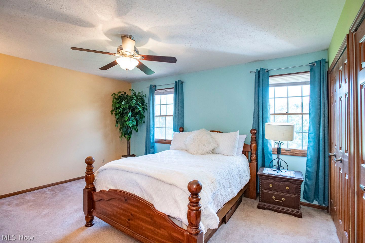 18100 Rustic Hollow Strongsville OH 44136