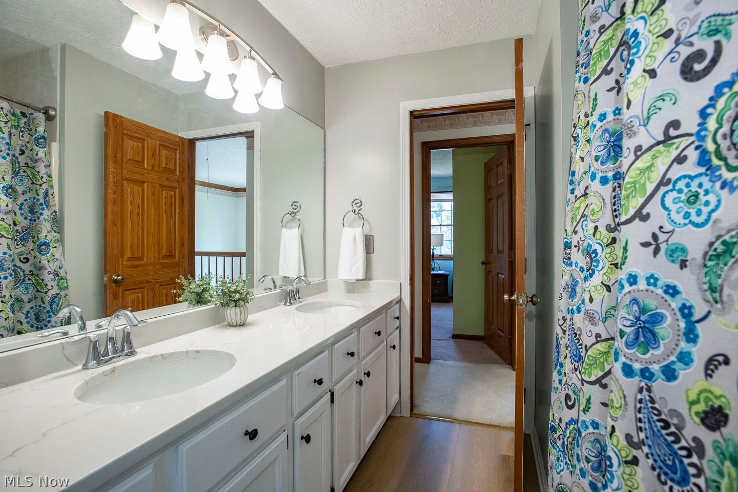 18100 Rustic Hollow Strongsville OH 44136