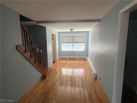 390 Oak Cliff Drive Bay Village OH 44140