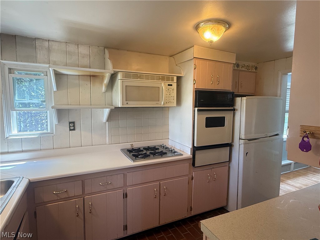 390 Oak Cliff Drive Bay Village OH 44140
