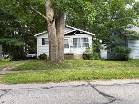 465 S Diamond Street Ravenna OH 44266