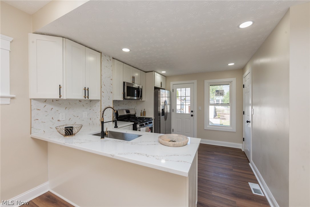 1272 Warren Road Lakewood OH 44107
