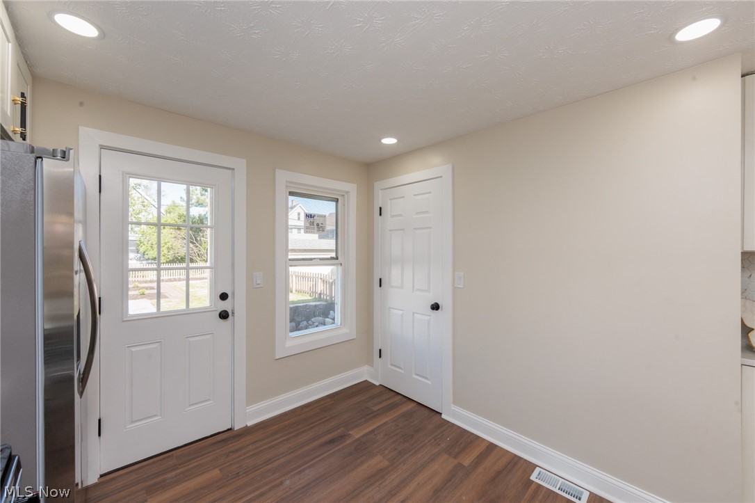 1272 Warren Road Lakewood OH 44107
