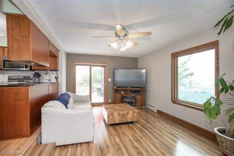 9204 Pleasant Lake Boulevard Parma OH 44130