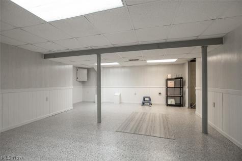 9204 Pleasant Lake Boulevard Parma OH 44130