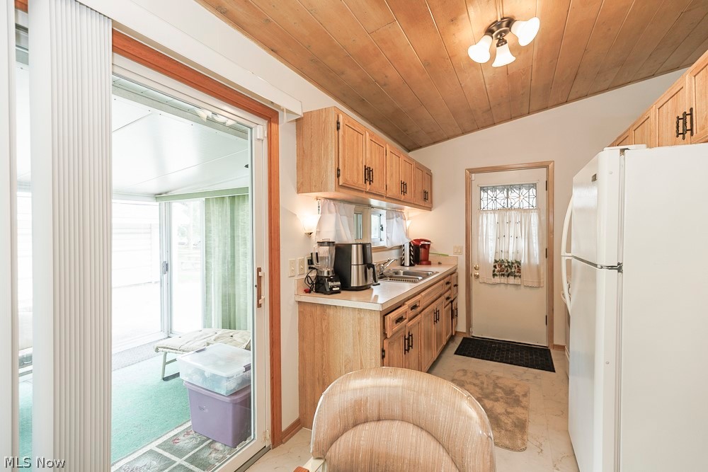 525 Walnut Street Elyria OH 44035