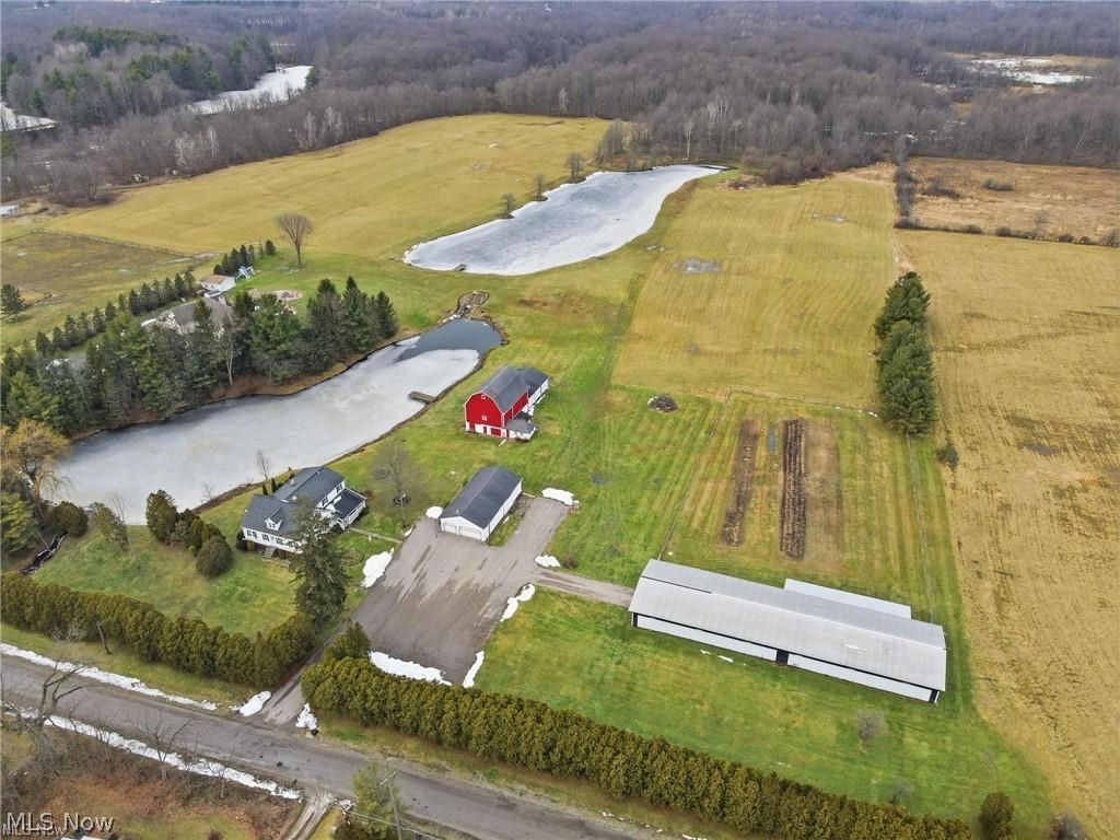 17452 Huntley Road Huntsburg OH 44046