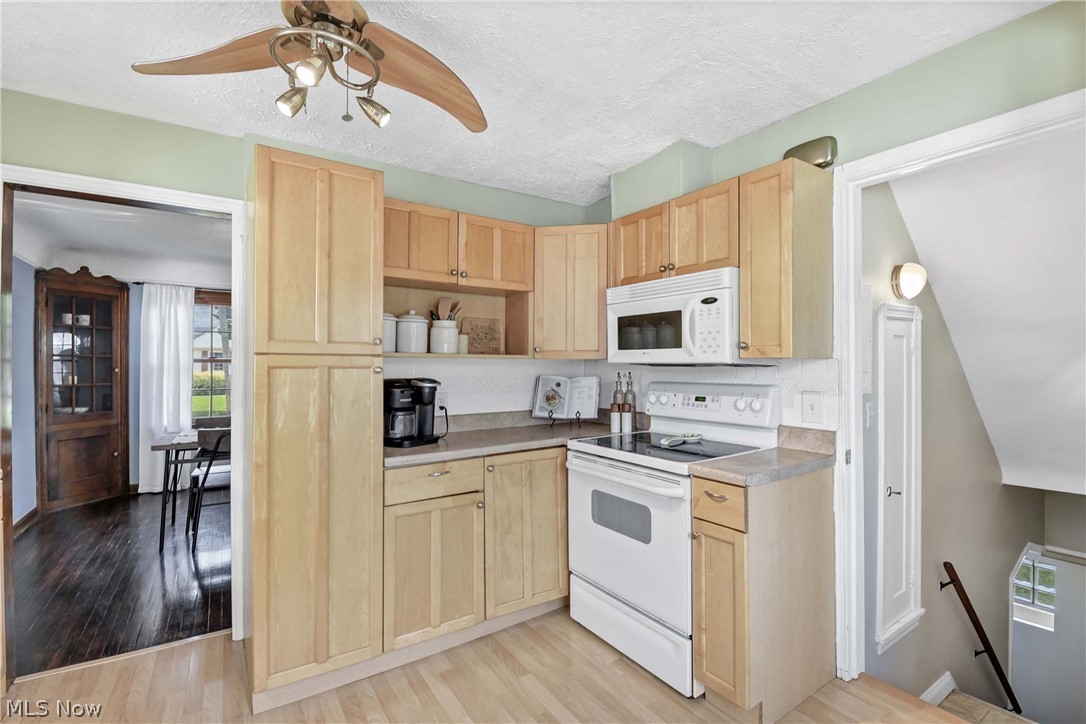 15027 Rosemary Avenue Cleveland OH 44111