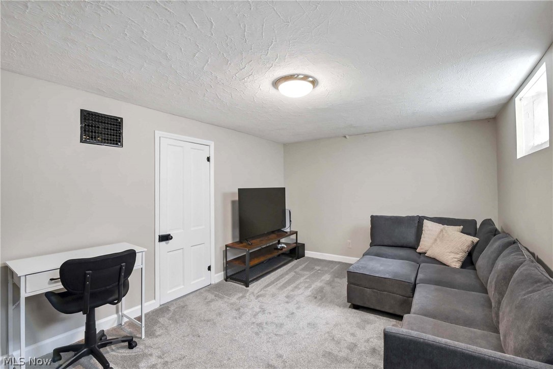 15027 Rosemary Avenue Cleveland OH 44111