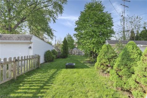 15027 Rosemary Avenue Cleveland OH 44111