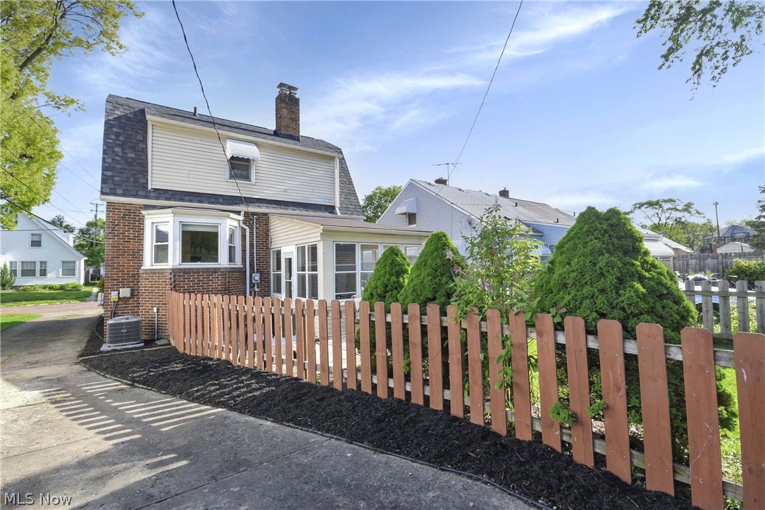 15027 Rosemary Avenue Cleveland OH 44111