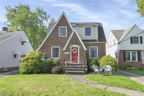 15027 Rosemary Avenue Cleveland OH 44111