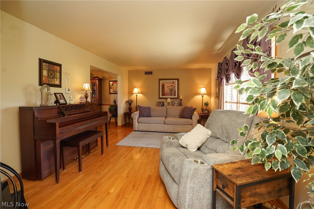 670 Mapleridge Drive Boardman OH 44512