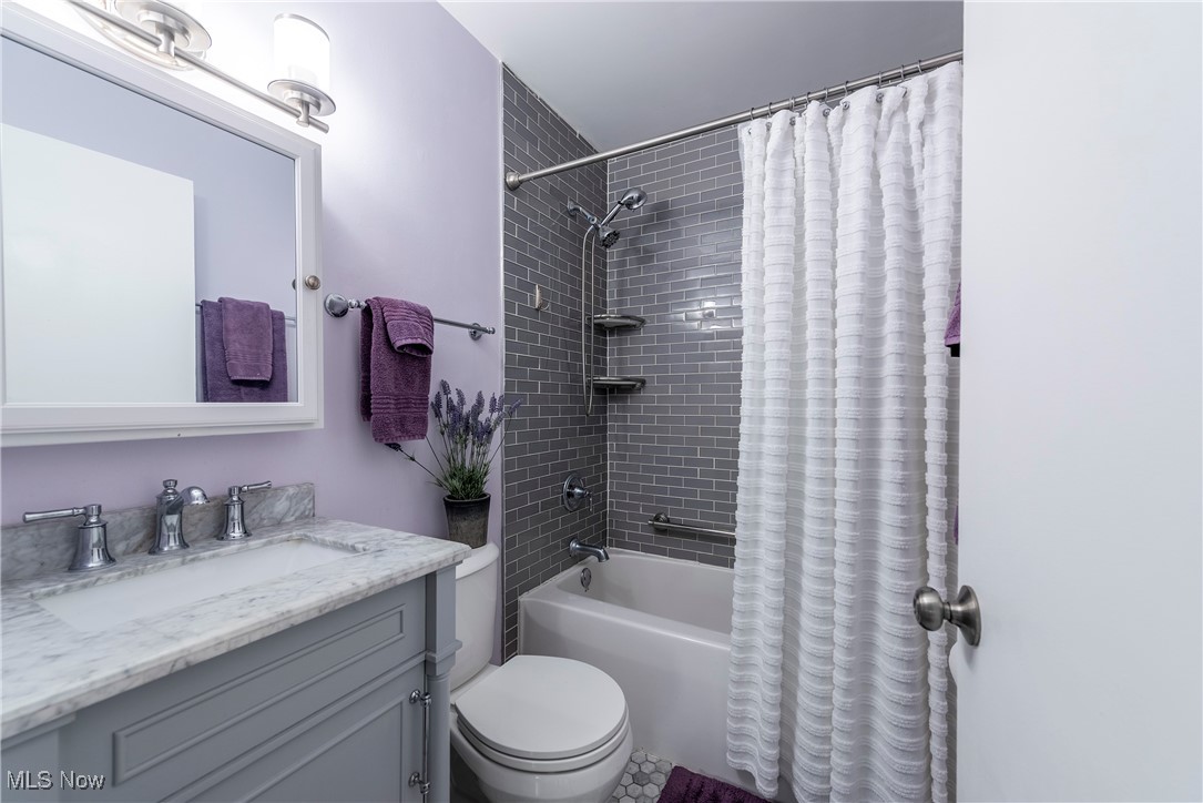 5101 Lucydale Avenue North Olmsted OH 44070