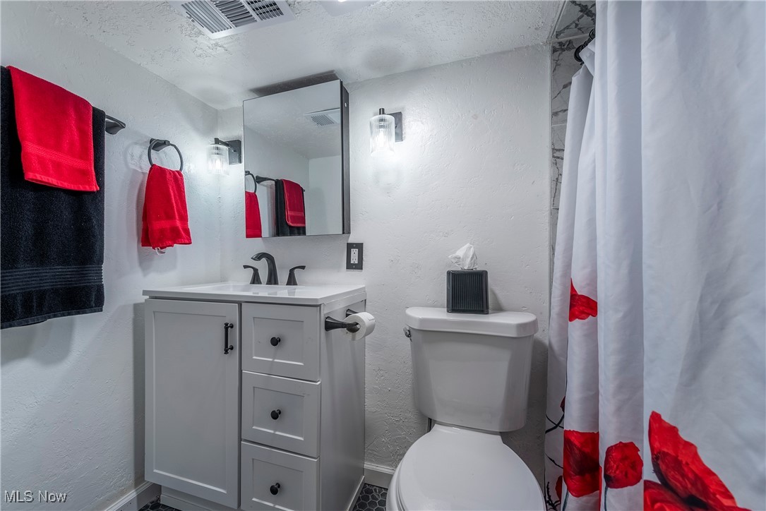 5101 Lucydale Avenue North Olmsted OH 44070