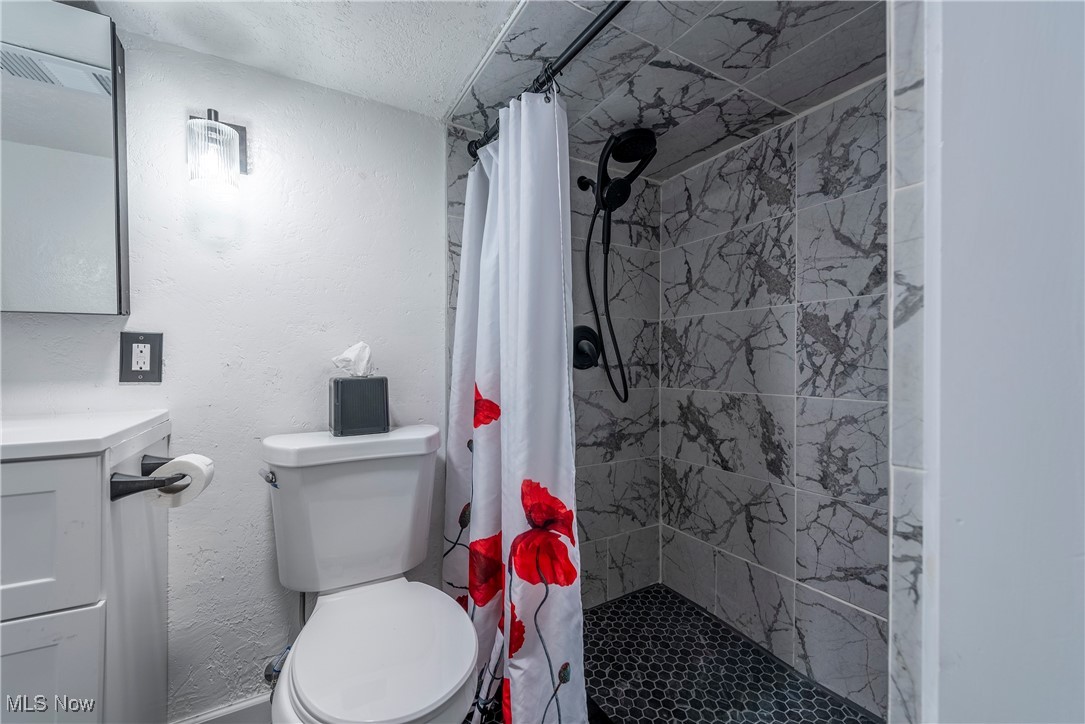 5101 Lucydale Avenue North Olmsted OH 44070