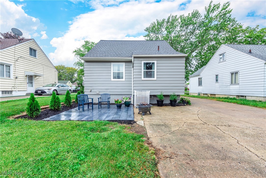 5101 Lucydale Avenue North Olmsted OH 44070