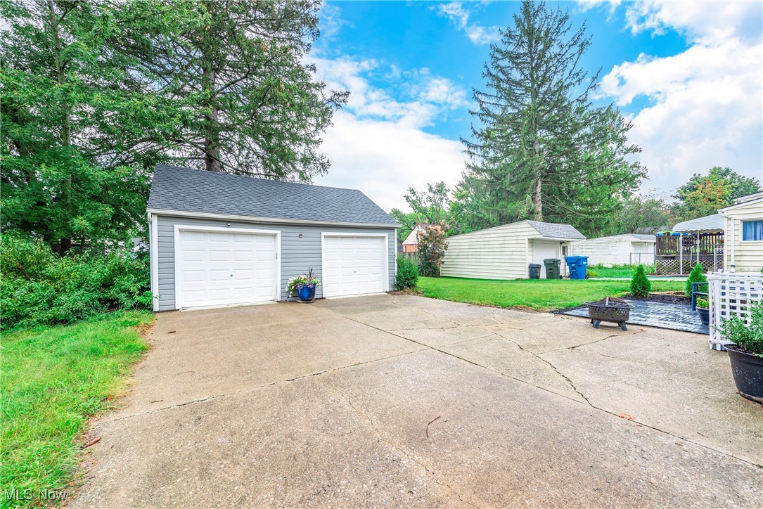 5101 Lucydale Avenue North Olmsted OH 44070