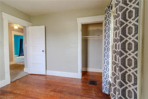 49 Lindbergh Avenue Barberton OH 44203