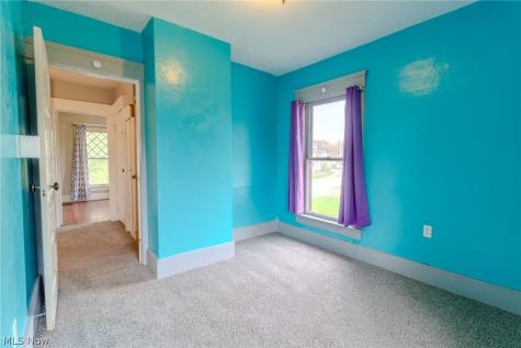 49 Lindbergh Avenue Barberton OH 44203