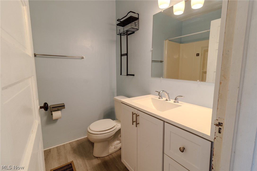 49 Lindbergh Avenue Barberton OH 44203