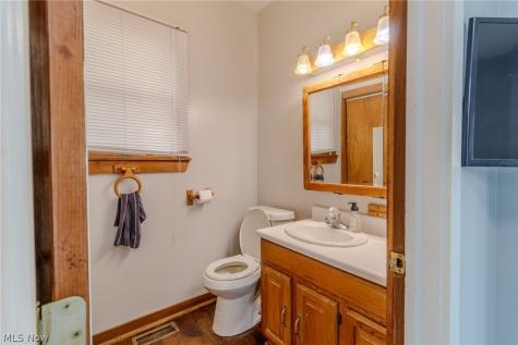 49 Lindbergh Avenue Barberton OH 44203
