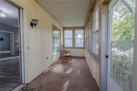 49 Lindbergh Avenue Barberton OH 44203