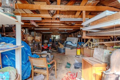 49 Lindbergh Avenue Barberton OH 44203