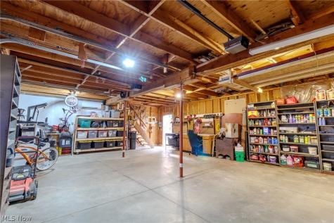 49 Lindbergh Avenue Barberton OH 44203