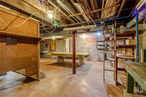 49 Lindbergh Avenue Barberton OH 44203
