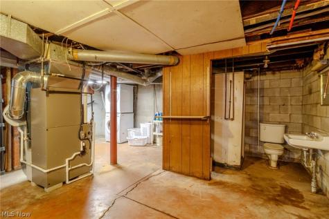 49 Lindbergh Avenue Barberton OH 44203