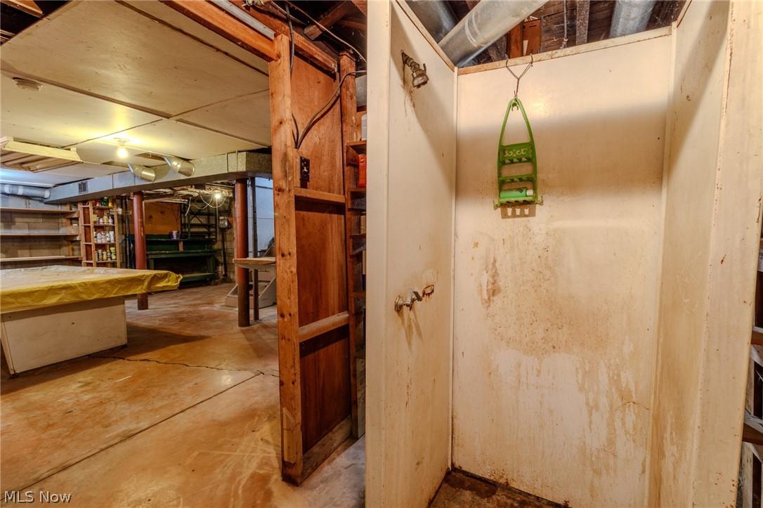 49 Lindbergh Avenue Barberton OH 44203