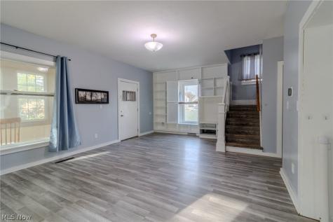 49 Lindbergh Avenue Barberton OH 44203