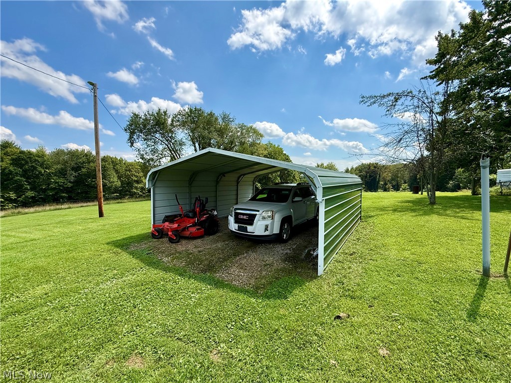 7176 Pearl Road SE Amsterdam OH 43903