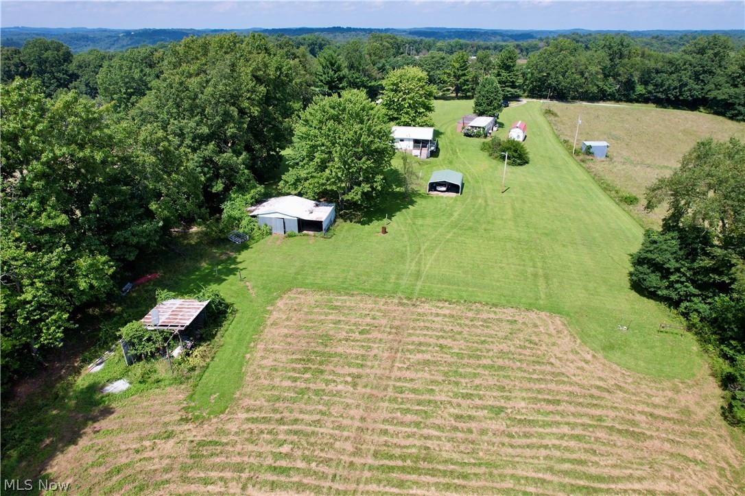 7176 Pearl Road SE Amsterdam OH 43903