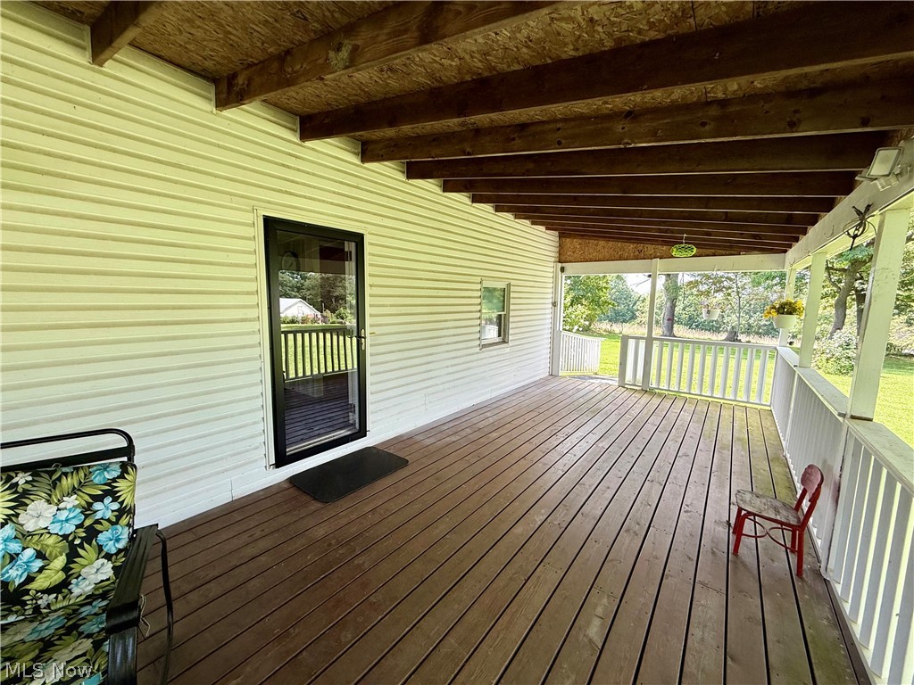 7176 Pearl Road SE Amsterdam OH 43903