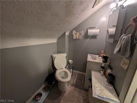 15321 Ridpath Avenue Cleveland OH 44110