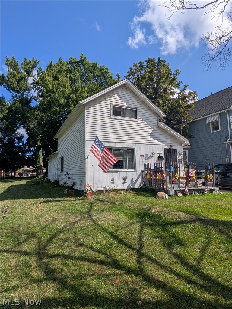 15321 Ridpath Avenue Cleveland OH 44110