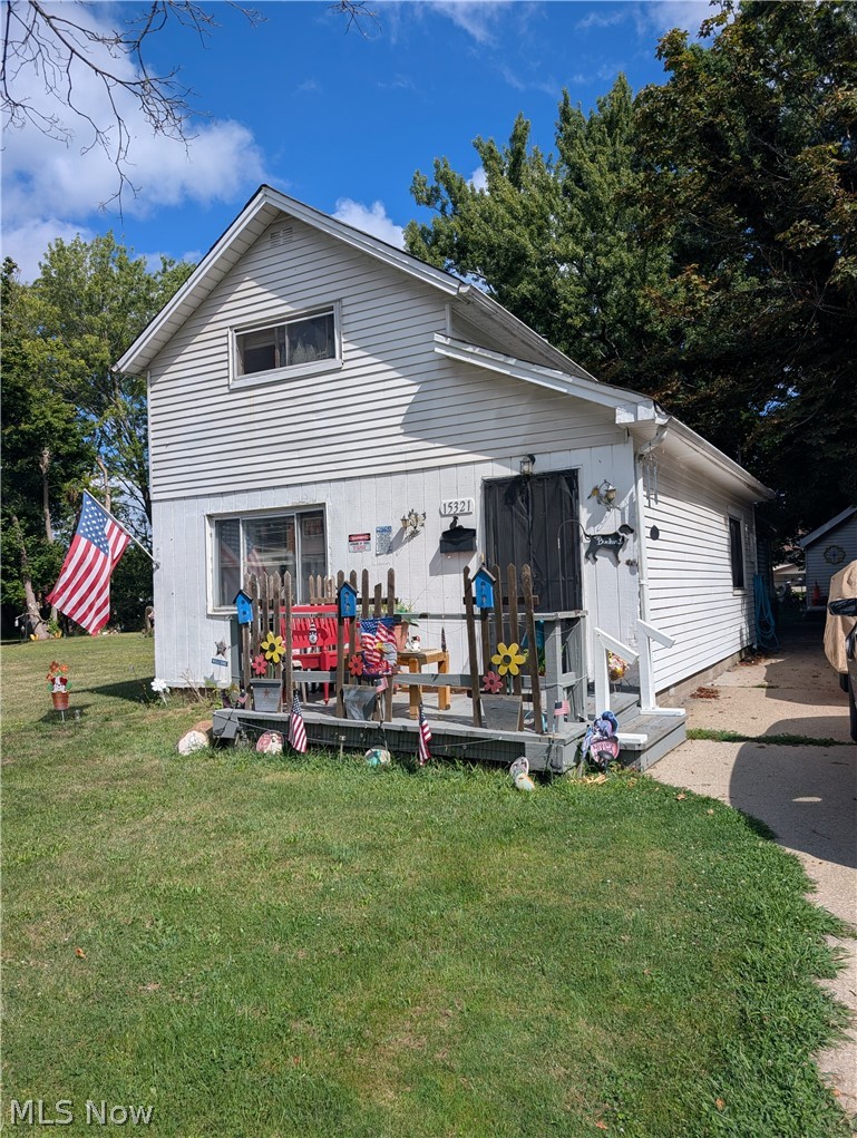 15321 Ridpath Avenue Cleveland OH 44110
