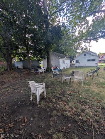 15321 Ridpath Avenue Cleveland OH 44110