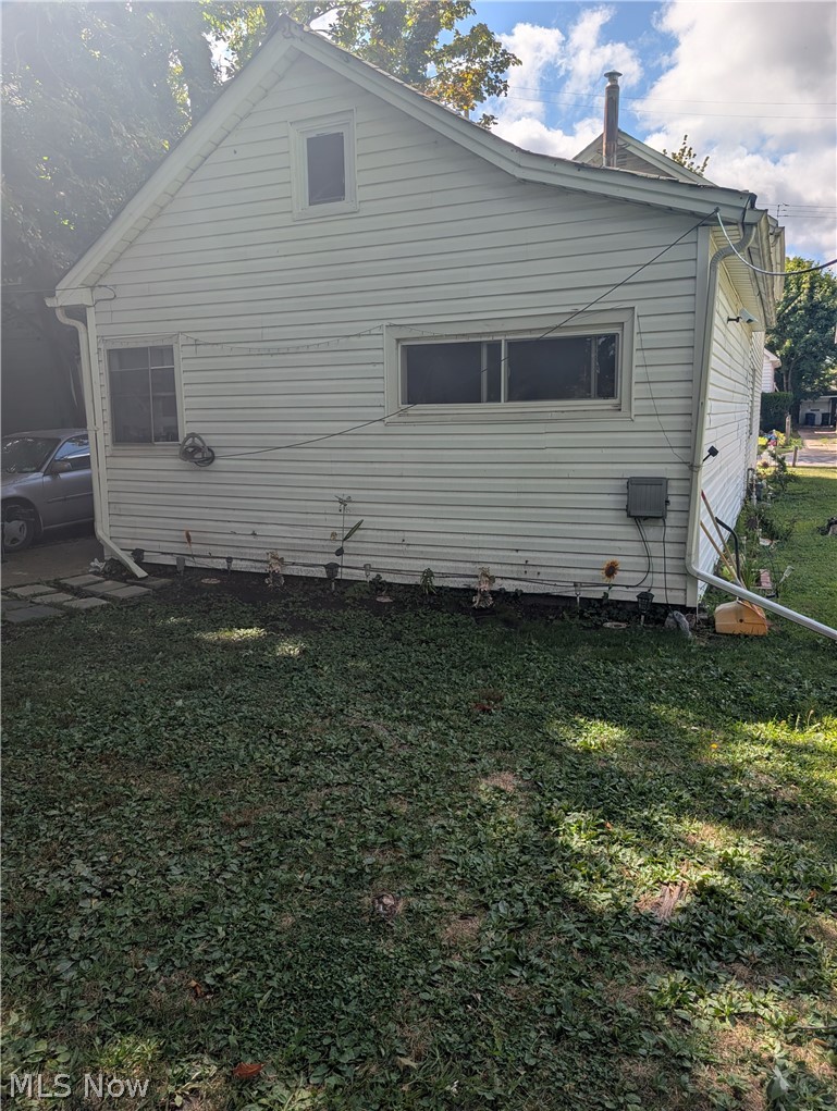 15321 Ridpath Avenue Cleveland OH 44110