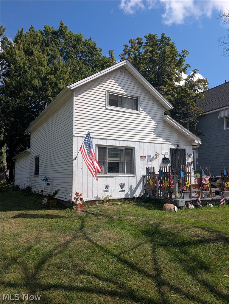 15321 Ridpath Avenue Cleveland OH 44110