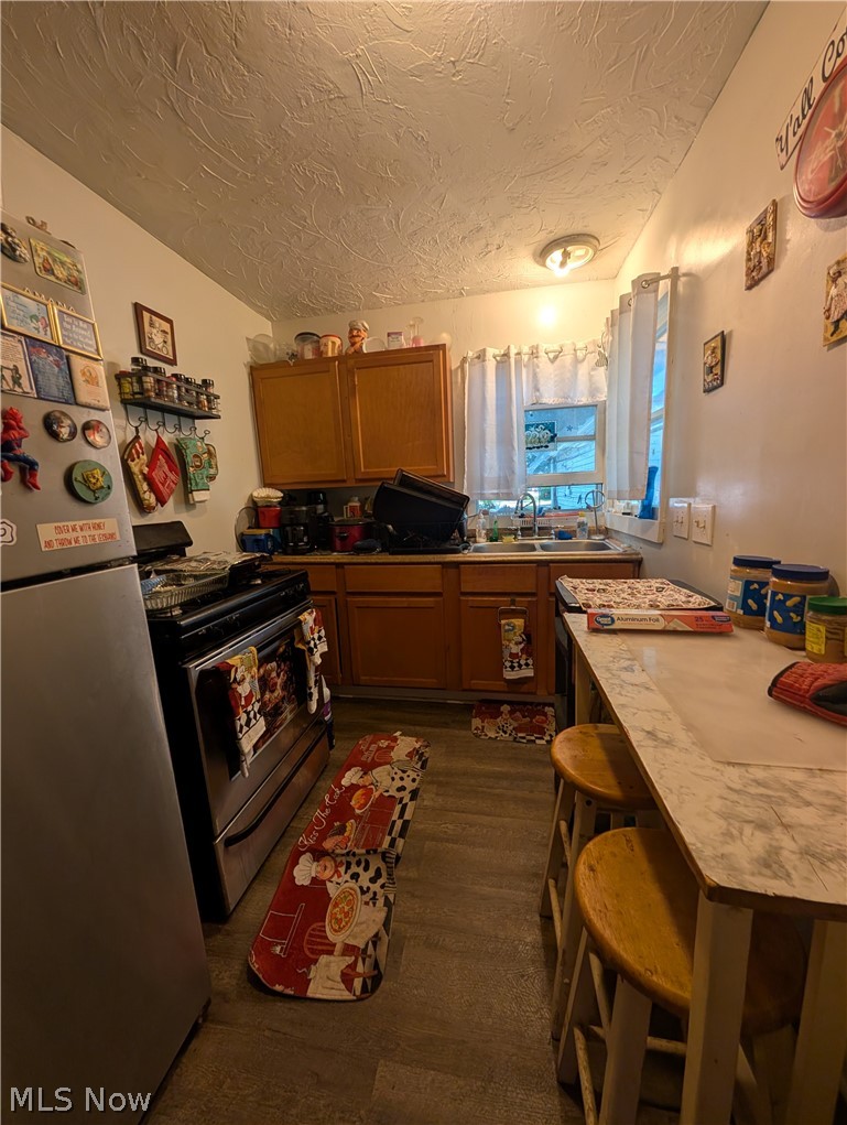 15321 Ridpath Avenue Cleveland OH 44110