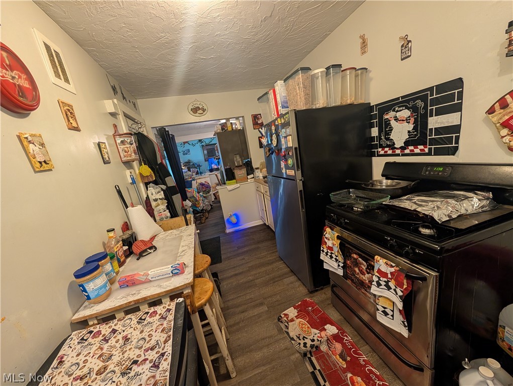 15321 Ridpath Avenue Cleveland OH 44110